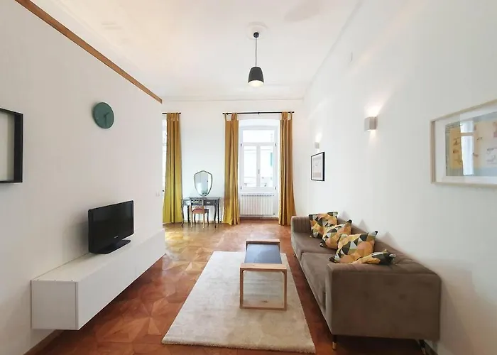 L\'Arco Trieste Studio Living 2
